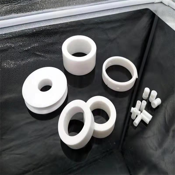 我們應(yīng)該如何選擇氧化鋯陶瓷生產(chǎn)廠家？